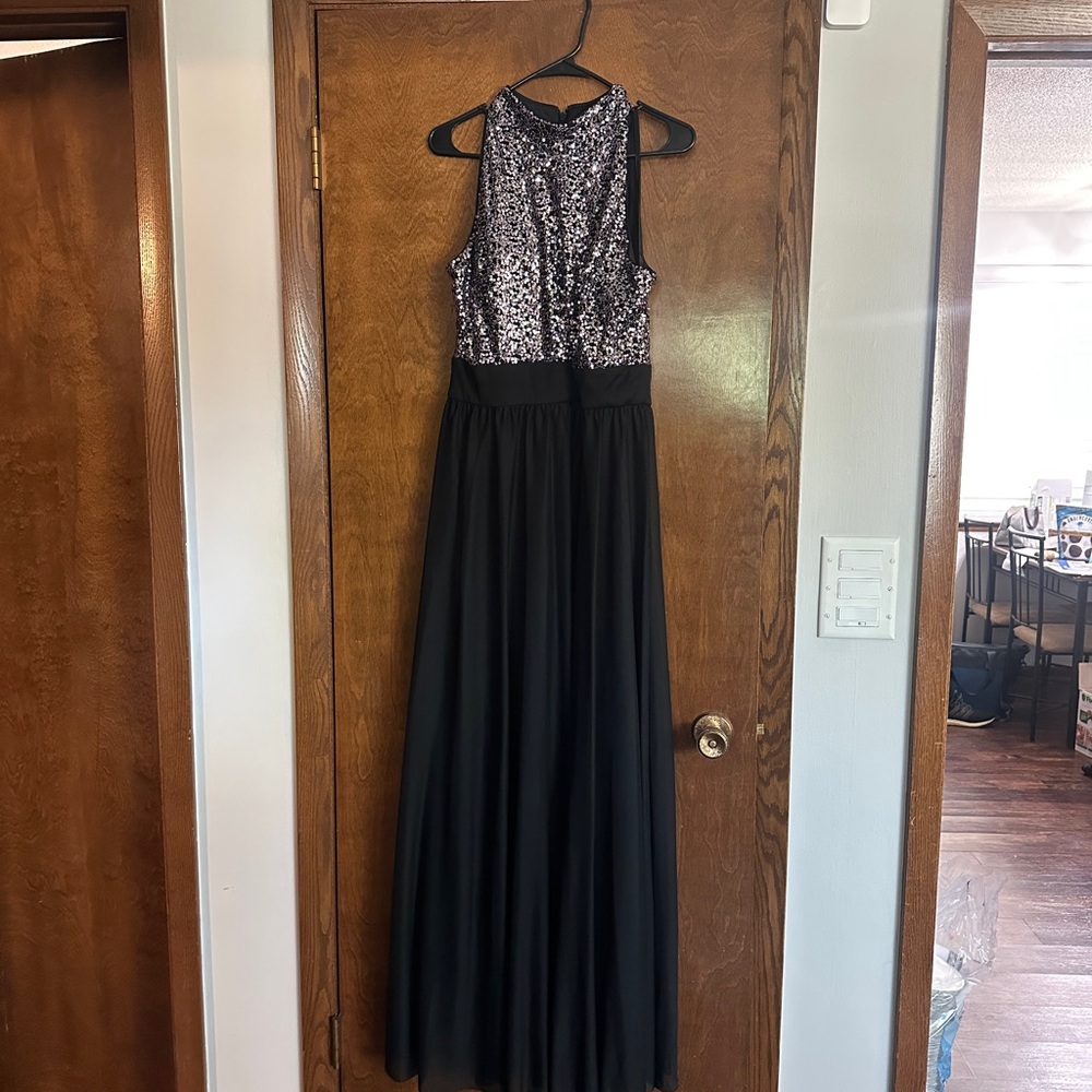 Jessica Howard Black and Silver Maxi Dress